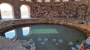 صور.. تجميل "حمامات موسى" السياحية في طور سيناء