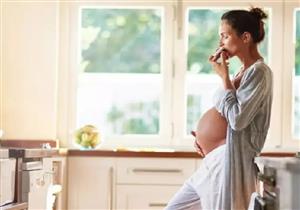 طبيب يوصي الحوامل بهذه الأطعمة: تزيد ذكاء الجنين "فيديو"