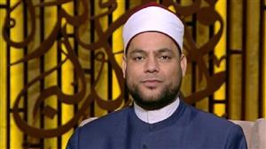 "دعيت ربنا بالدموع".. إمام مسجد الحسين يكشف أصعب موقف في حياته