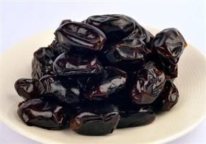 ماذا يحدث للجسم عند تناول 3 حبات من البلح الأسود يوميًا؟.. لن تتوقع تأثيره 