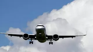 تهديد بوجود قنبلة يتسبب في تعليق مؤقت للرحلات بكندا