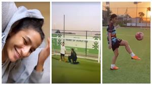 أميرة أديب تلعب كرة القدم وتسخر من طريقتها في الجري