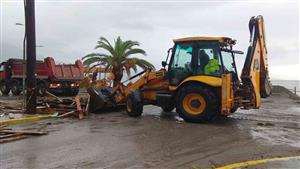 اليونان تأمر بحظر السفر في المناطق التي ضربتها الأمطار 