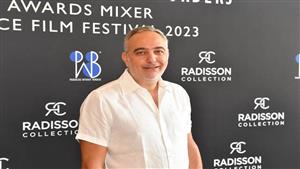 محمد حفظي يحتفل بتكريمه على هامش مهرجان فينيسيا  ويستعد لـ "هجان" بتورنتو السينمائي