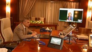 الفريق أسامة ربيع يتابع سياسات الإبحار في قناة السويس 