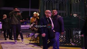 خيري بشارة وأنغام والأب بطرس دانيال في عزاء والدة لطيفة 