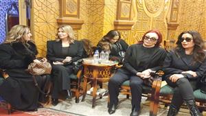 لطيفة توجه رسالة لهؤلاء بعد وفاة والدتها