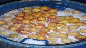 بالصور- ضبط طن أغذية منتهية الصلاحية بجنوب سيناء