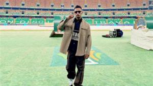 محمد رمضان: نيلسون مانديلا رجل عظيم.. ومحظوظ إني مصري