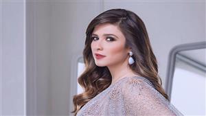 بـ"مفردها مع تورتة" هكذا احتفلت ياسمين عبد العزيز بعيد ميلادها الـ 45