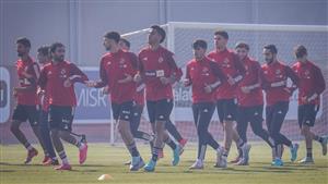 إصابة لاعب الأهلي بشد في الخلفية خلال التدريبات الجماعية
