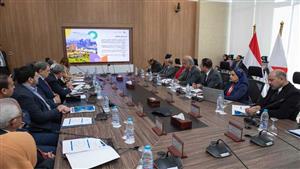 الحد من البيروقراطية وجذب المستثمرين.. أهداف المحور الاقتصادي بـ"الحوار الوطني"