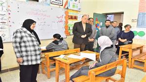 طلاب الشهادة الإعدادية بأسيوط: امتحان العربي سهل- فيديو وصور 