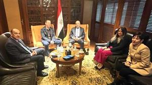 محافظ جنوب سيناء يبحث التوسع في مشروعات صديقة للبيئة