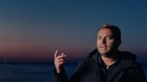 رامي صبري يطرح كليب "بين الحيطان"- فيديو