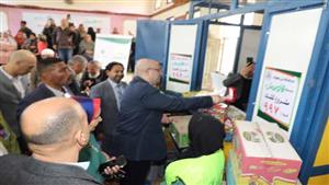 توزيع 45 كشك على الفئات الأولى بالرعاية في بني سويف