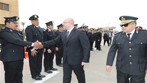 بالصور- محافظ بني سويف يضع أكليل الزهور على النصب التذكاري لشهداء الشرطة