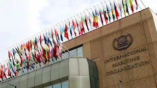 الأمم المتحدة تطلق خطة لإجلاء آلاف البحارة العالقين في مضيق هرمز