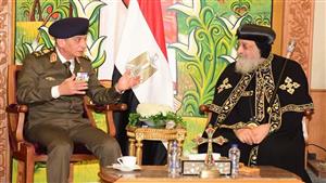 وزير الدفاع يهنئ البابا تواضروس بمناسبة عيد الميلاد المجيد