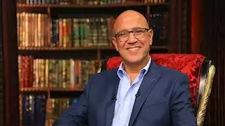 أشرف عبدالباقي عن صورته بالشعر والذقن الأبيض: "للفت الانتباه فقط"