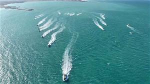 البحرية البريطانية: 6 زوارق اقتربت من سفينة تجارية جنوبي اليمن