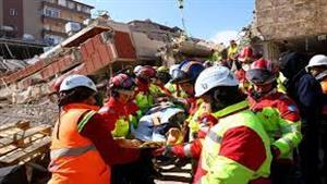 إنقاذ مسنة تسعينية من تحت الأنقاض بعد 5 أيام من زلزال اليابان