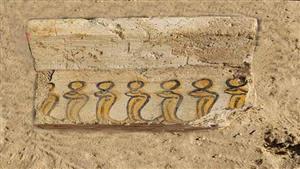 اكتشاف أثري في البهنسا بالمنيا.. لأول مرة تماثيل التراكوتا ومقابر منحوتة في الصخر ومومياوات -تفاصيل