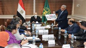 محافظ القليوبية يناقش إنشاء "خدمات مصر للشباك الواحد"