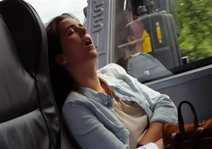 أسباب النوم في المواصلات- هل له دلالات خطيرة؟