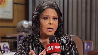 "السن مش جريمة".. إسعاد يونس توجه رسالة للسيدات المسنات