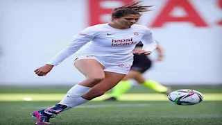 بعد عودتها لمنتخب مصر.. من هي سامية آدم "محمد صلاح" السيدات؟