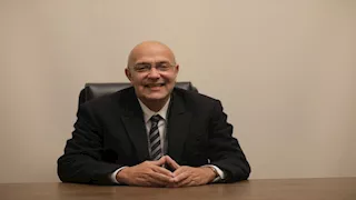 أحمد صبور: الساحل الشمالي والعلمين بحاجة لـ60 ألف غرفة فندقية