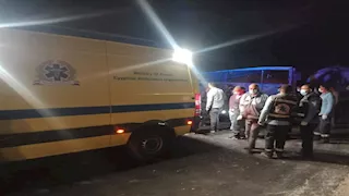 النقل دخلت في الأتوبيس.. ارتفاع ضحايا حادث صحراوي المنيا إلى 3 وفيات و12 مصابا