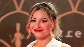 منة شلبي تعلق على حصولها على جائزة أفضل ممثلة من مهرجان جمعية الفيلم.. ونادية الجندي تهنئها