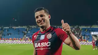 أول رد فعل من طارق حامد بعد أنباء عودته للزمالك (صورة)