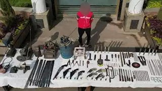 ضبط ورشة لتصنيع الأسلحة النارية داخل منزل عاطل في بني سويف 