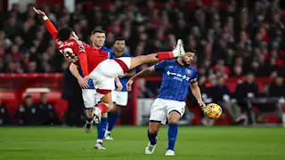 "أحدهم في صفوفه لاعب مصر".. أسوأ 15 ناديا في العالم لعام 2025