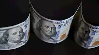 هل يصل لـ 45 جنيها؟.. خبراء يتوقعون سعر الدولار مقابل الجنيه بنهاية 2025