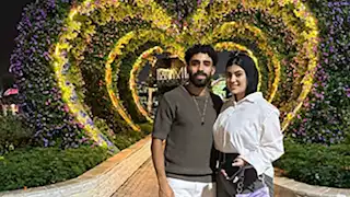 "سفر وبحر وذكري وفاة".. زوجة مراوان عطية تنشر صورًا لهما من المصيف