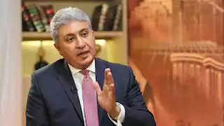 وزير السياحة يُهنئ الدكتور خالد العناني على فوزه بمنصب المدير العام لمنظمة اليونسكو 