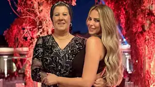 “قمر شبهك".. ريم مصطفى تشارك جمهورها بصورة مع  والدتها 