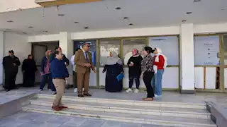 خلال جولة تفتيشية.. محافظ المنيا يحيل مدير وحدة "السمع والكلام" للتحقيق