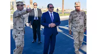 بالصور.. الرئيس السيسي يتفقد الأكاديمية العسكرية ونادي الفروسية