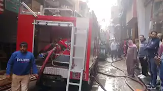 6 حالات اختناق في حريق مصنع مستلزمات طبية بأكتوبر