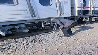 خروج عربة قطار عن القضبان في طنطا.. وتوقف حركة القطارات