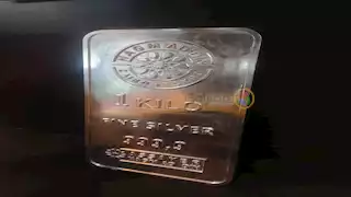 مكاسبها فاقت الذهب.. هل تصبح الفضة أفضل ملاذات الاستثمار؟