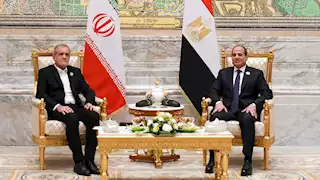 السيسي وبزشكيان يناقشان تصاعد التوتر في المنطقة والحلول السلمية للملف النووي