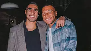 حكيمي يُهنيء مبابي بعيد ميلاده برسالة وصور 