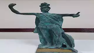 لقوا كنز "هيراكليون" في قاع البحر.. تفاصيل سقوط شخصين بـ 488 قطعة أثرية بالإسكندرية -صور