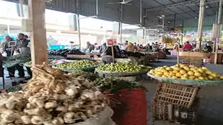 ارتفاع الليمون.. أسعار الخضروات والفاكهة في سوق العبور اليوم